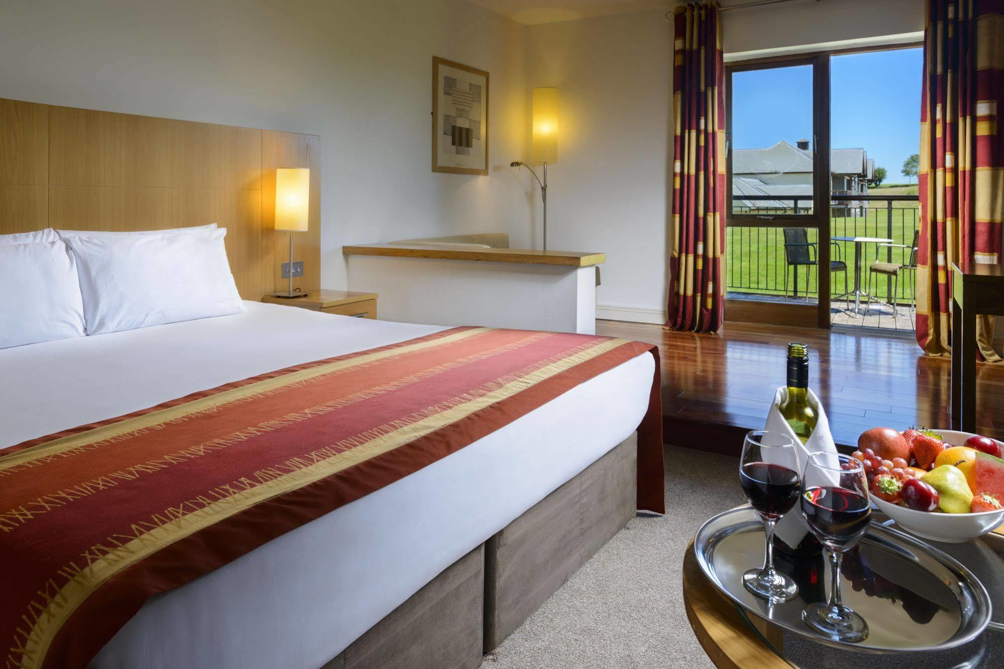 Self Catering Lodges At The Blarney Hotel & Golf Resort Bagian luar foto